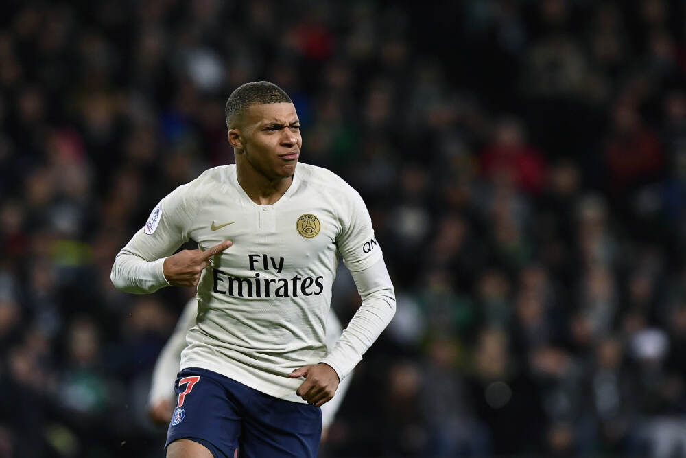 李成钢会见韩国产业通商部通商交涉本部长吕翰九